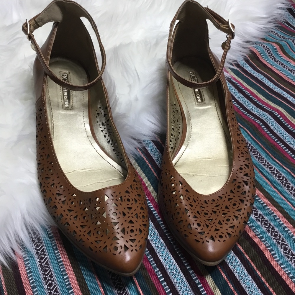 BCBGeneration brown flats strap and charm